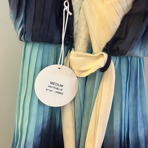 Ombré Romper - Picture 3 of 5